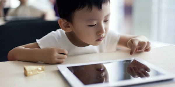 Is the iPad making your child's eyes worse? The Myopia Clinic & Ortho K Melbourne.